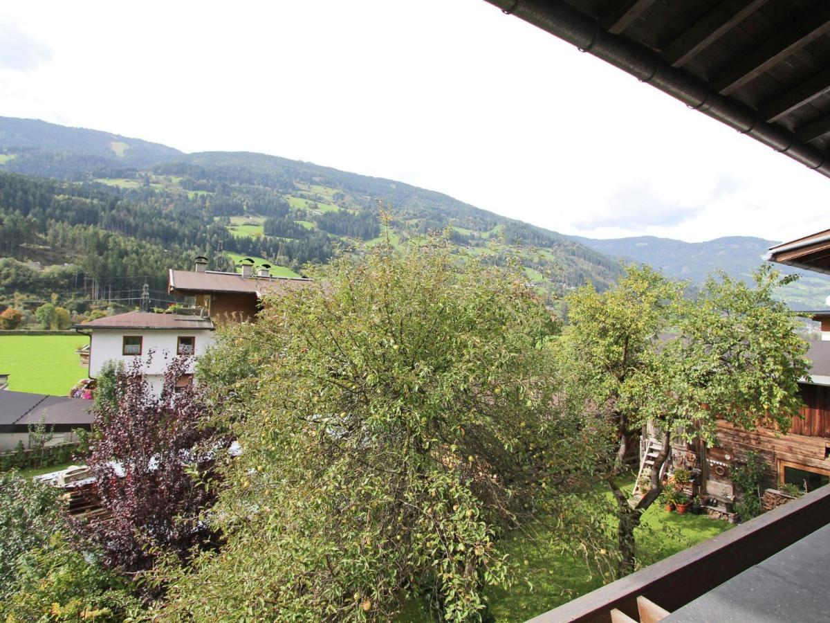 Spacious Apartment In Stumm Tyrol With Balcony ภายนอก รูปภาพ