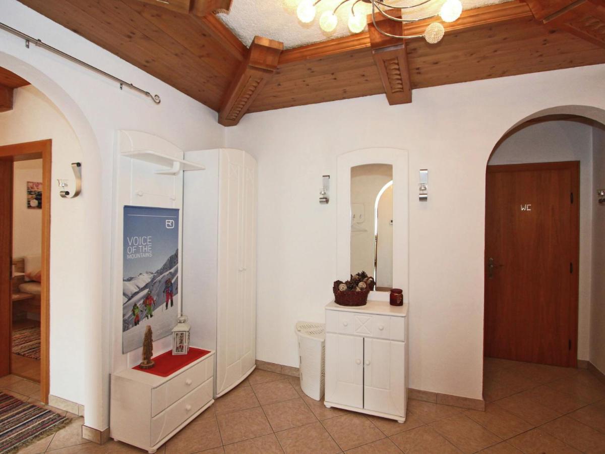Spacious Apartment In Stumm Tyrol With Balcony ภายนอก รูปภาพ