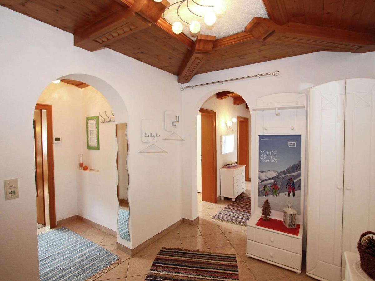 Spacious Apartment In Stumm Tyrol With Balcony ภายนอก รูปภาพ