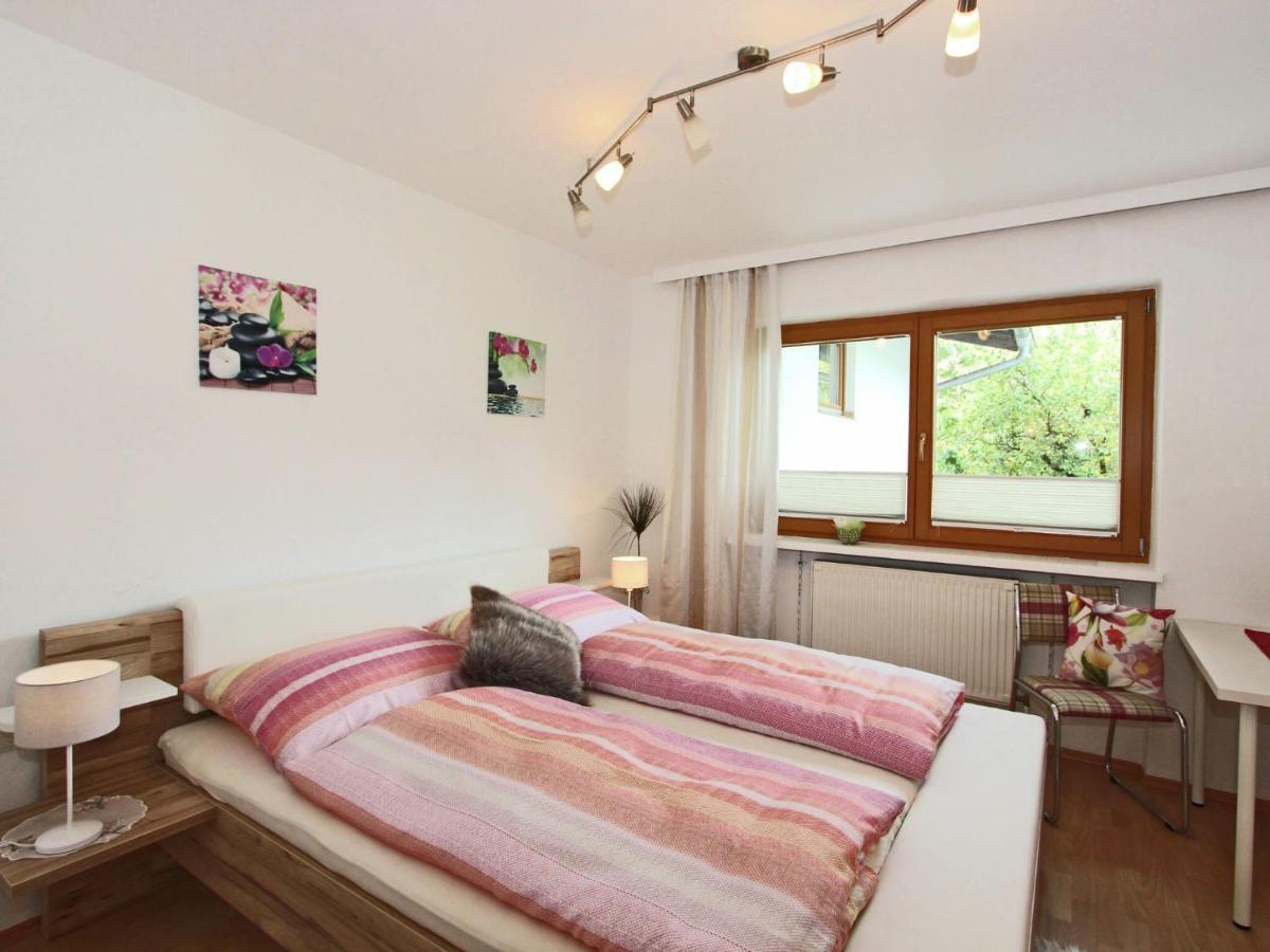 Spacious Apartment In Stumm Tyrol With Balcony ภายนอก รูปภาพ